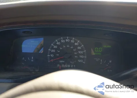 2000 Lincoln Town Car Executive from USA, damaged, VIN 1LNHM81W0YY843794